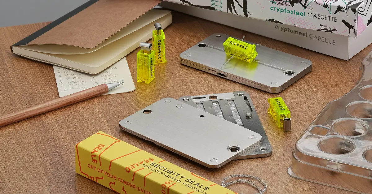 cryptosteel-cassette-kit-on-desk