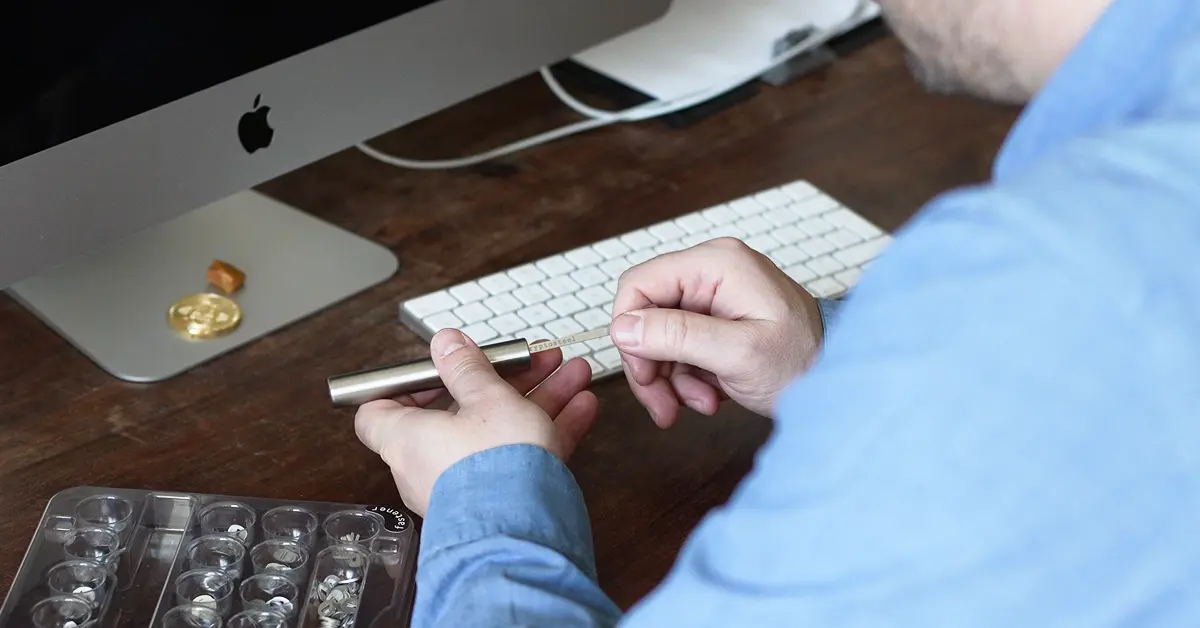 cryptosteel-user-hands-setup